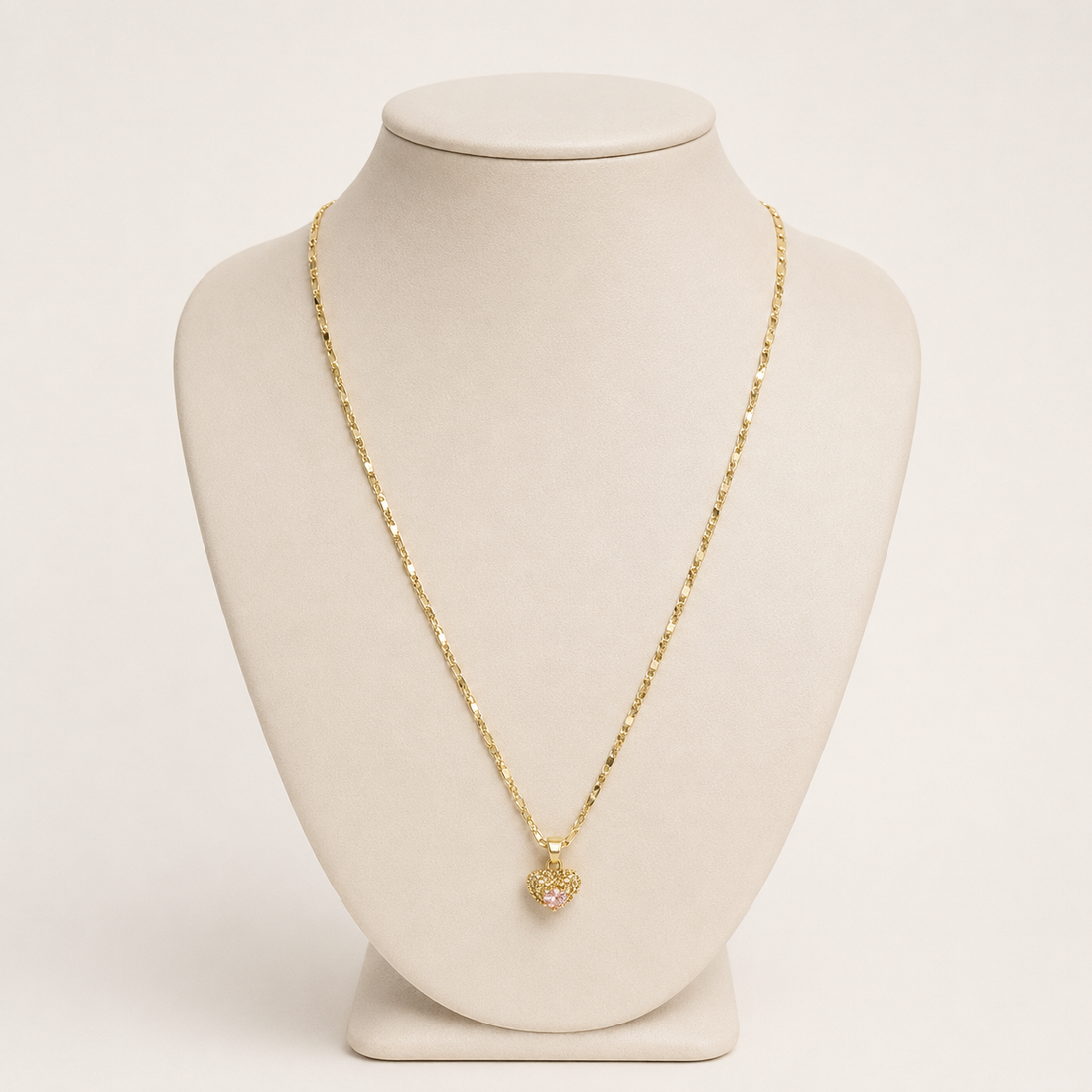 Delicate Golden Pendant Necklace